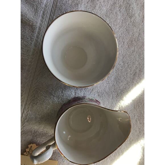 Queen Anne Bone China-England-gold Trim-creamer & Sugar-2 1/2” Tall - Picture 5 of 5